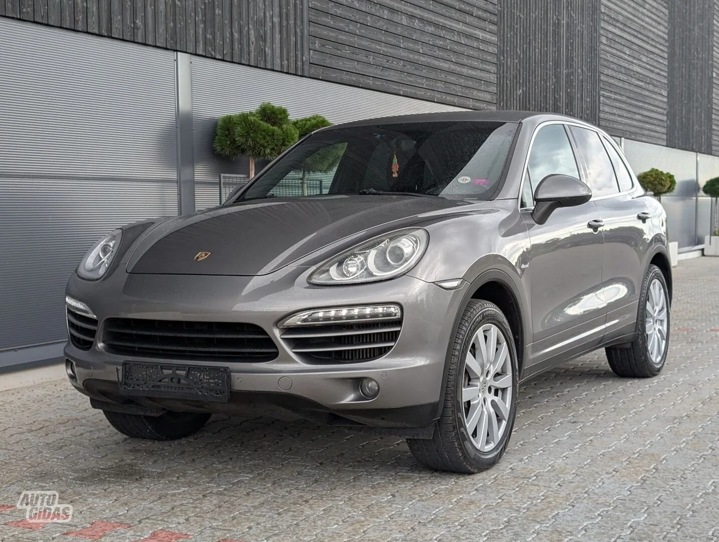 Porsche Cayenne, 2011