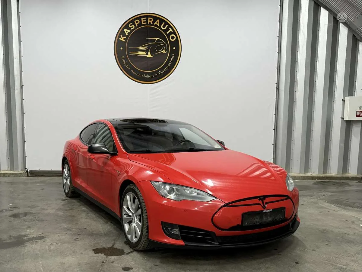 Tesla Model S, 2014