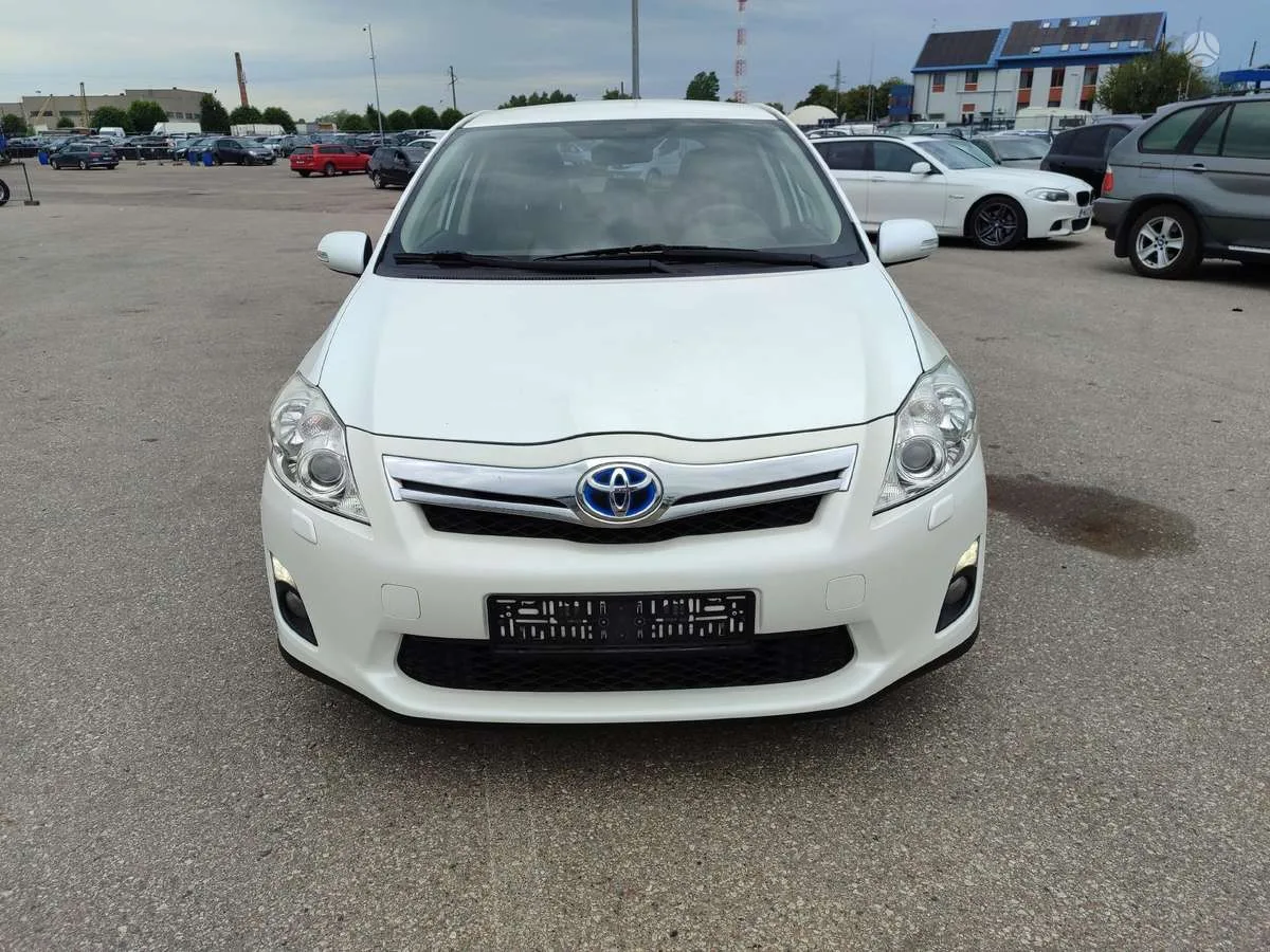 Toyota Auris, 2010