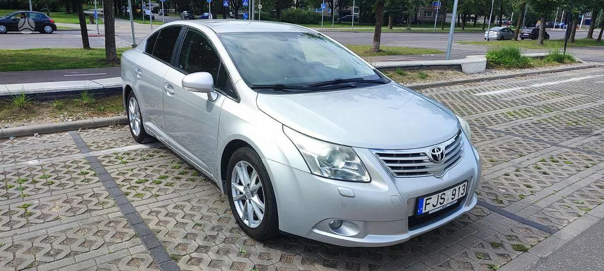 Toyota Avensis, 2011