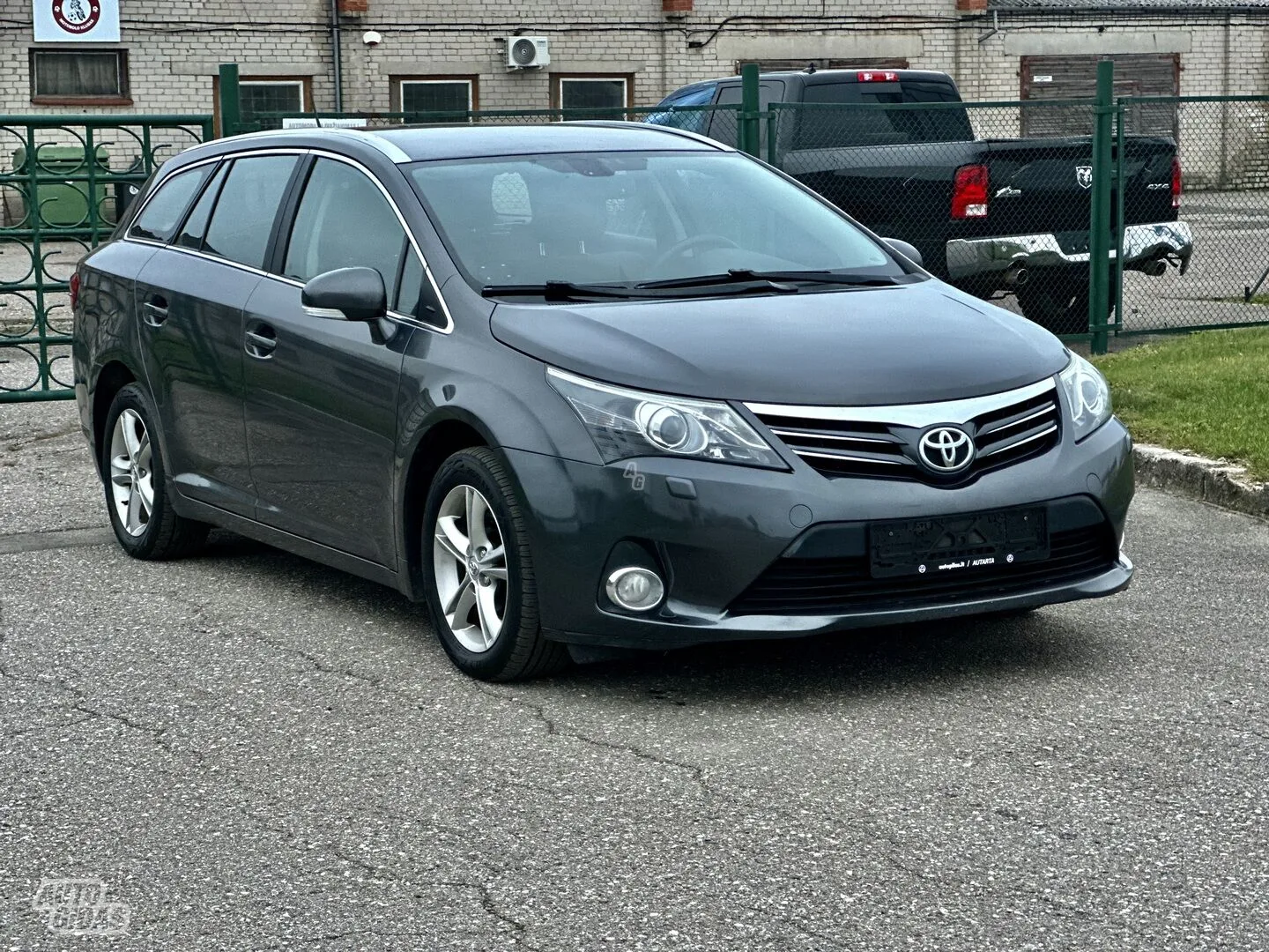 Toyota Avensis, 2012