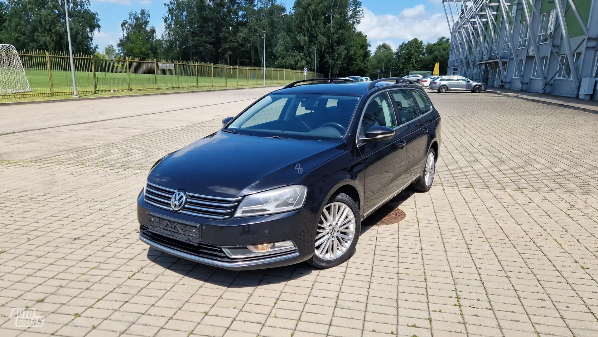 Volkswagen Passat, 2011