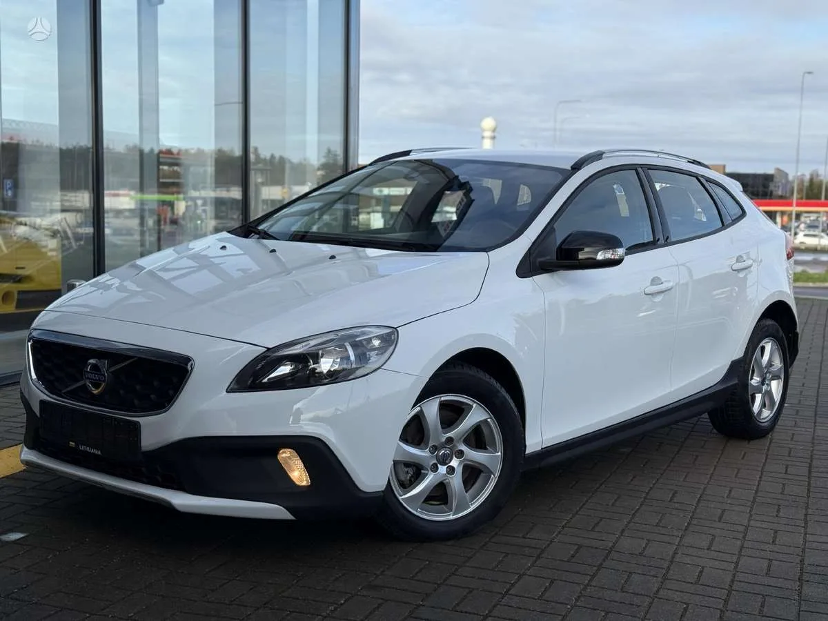 Volvo V40 Cross Country, 2015