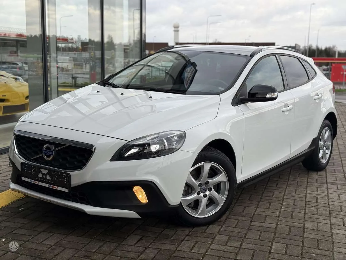 Volvo V40 Cross Country, 2015