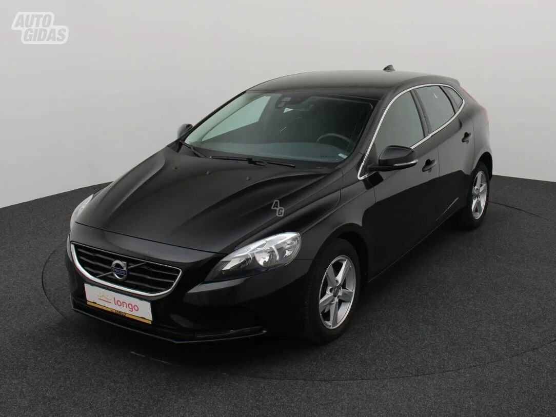 Volvo V40, 2015