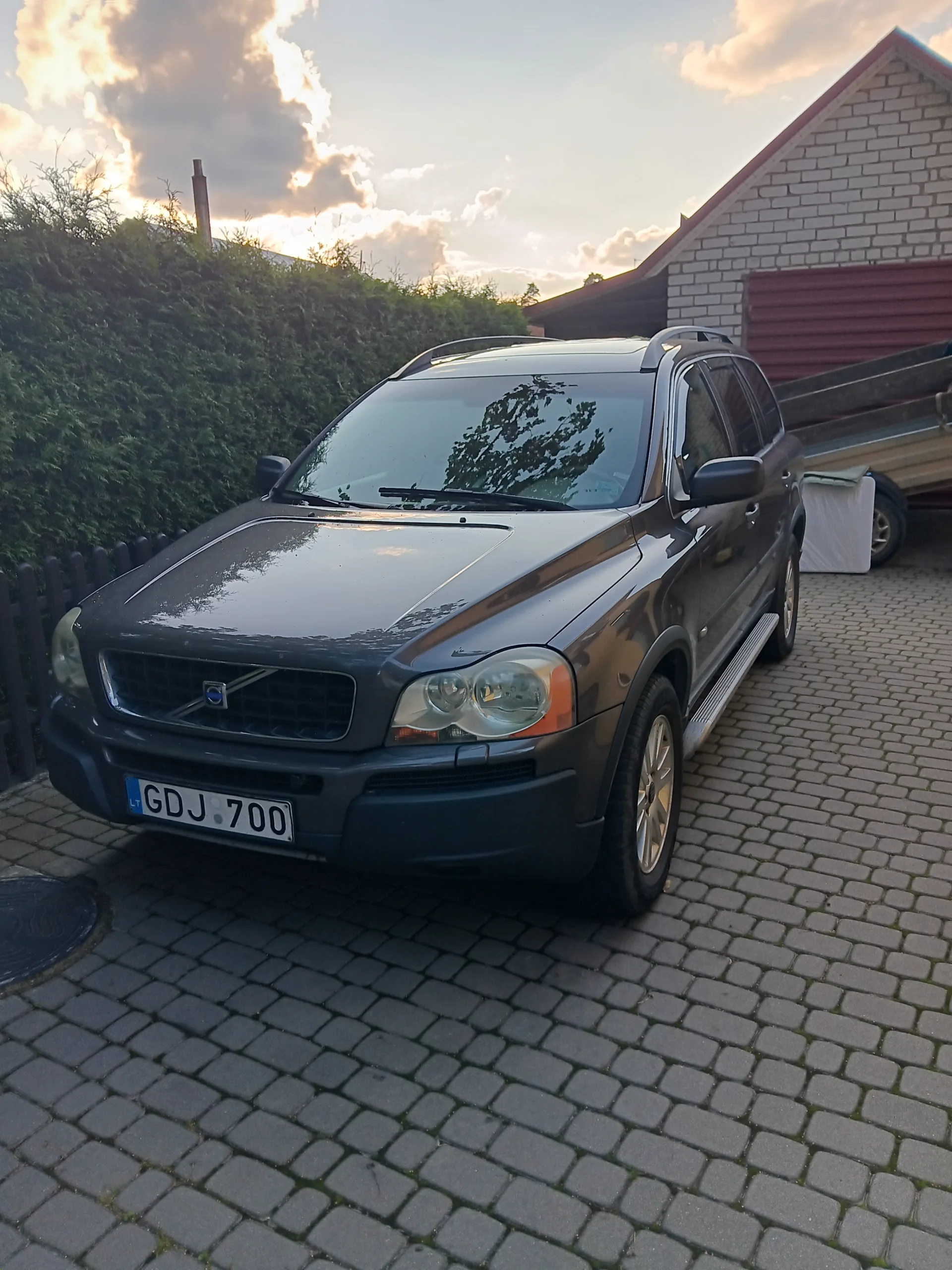 Volvo XC90, 2004