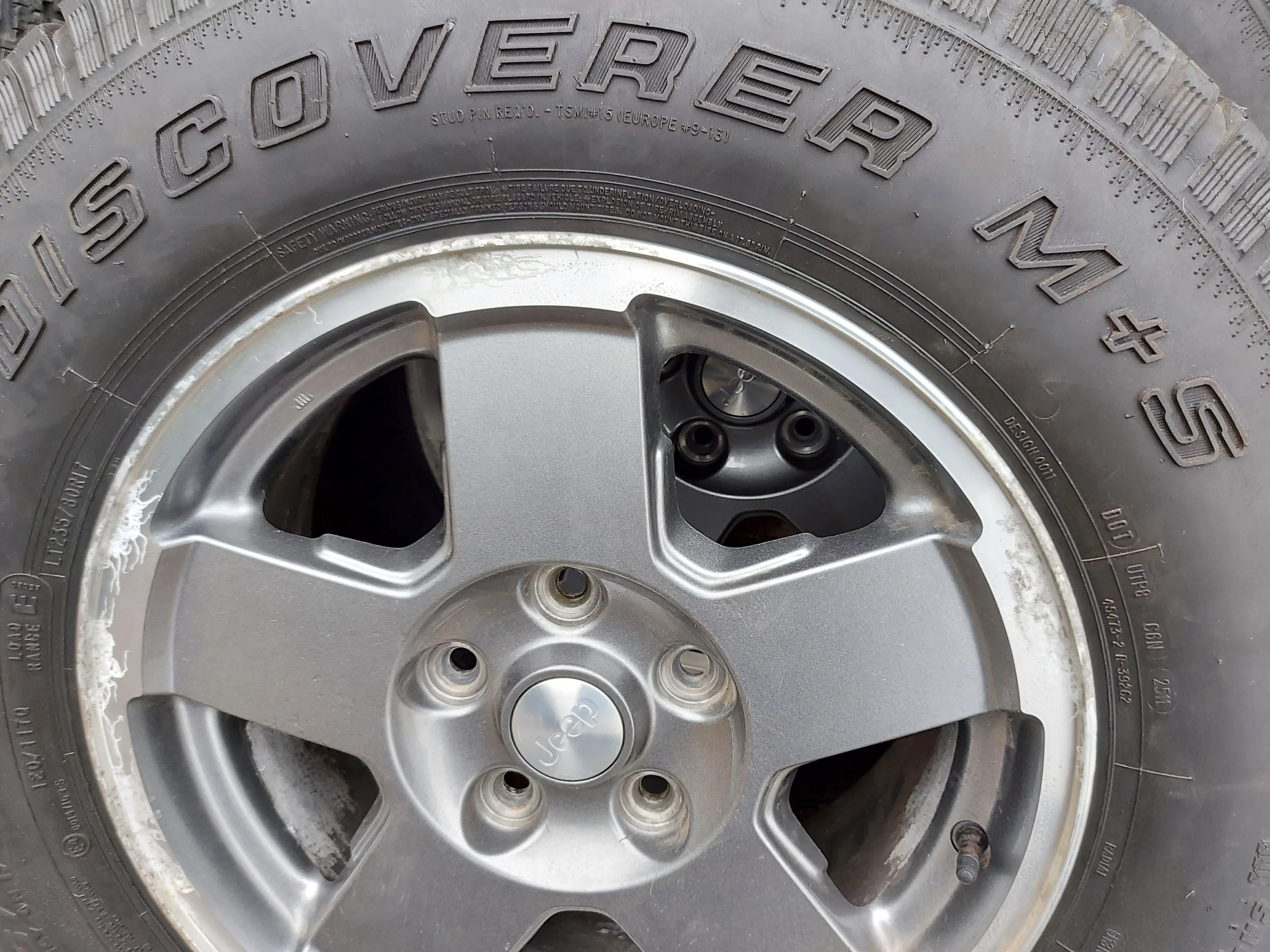 Cooper Discover 235/80 R17