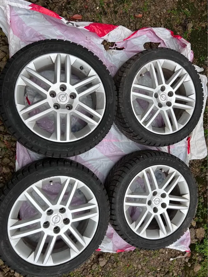 Sunny 225/45 R17
