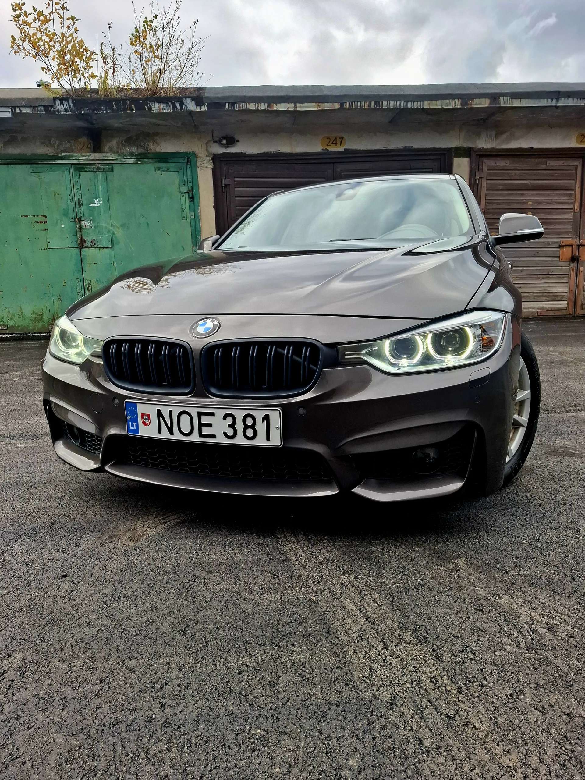 BMW 318, 2013