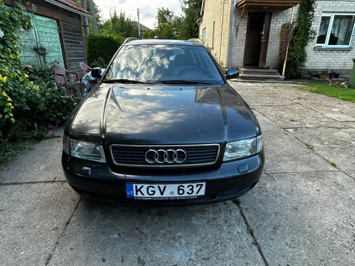 Audi A4, 1998