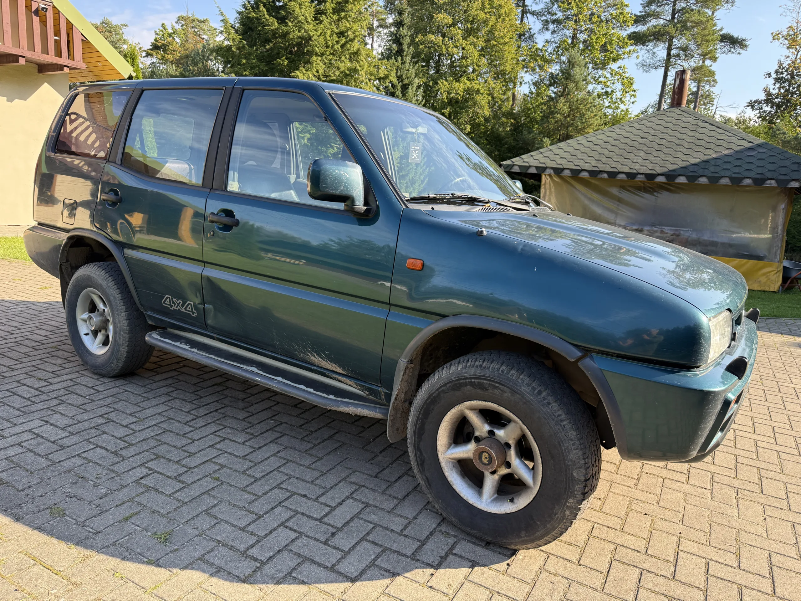 Nissan Terrano, 1995