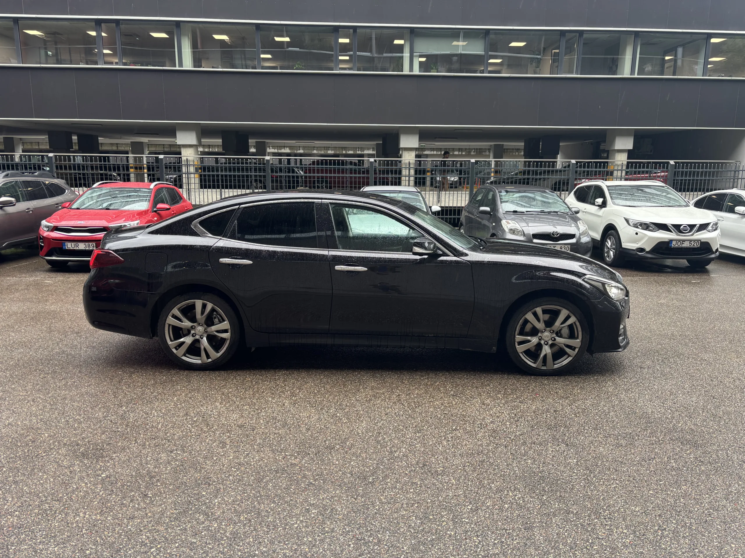 Infiniti Q70, 2015
