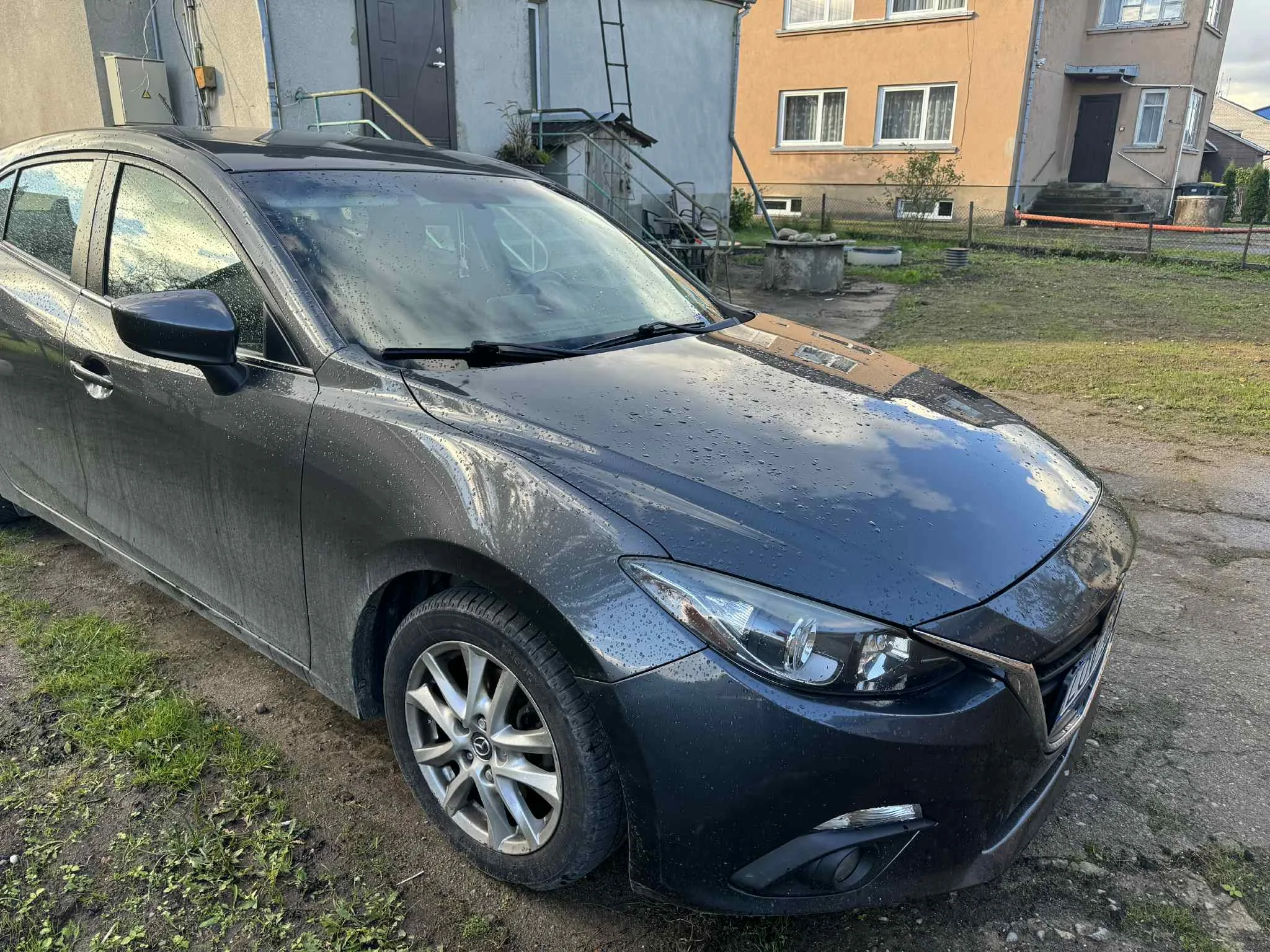 Mazda 3, 2015