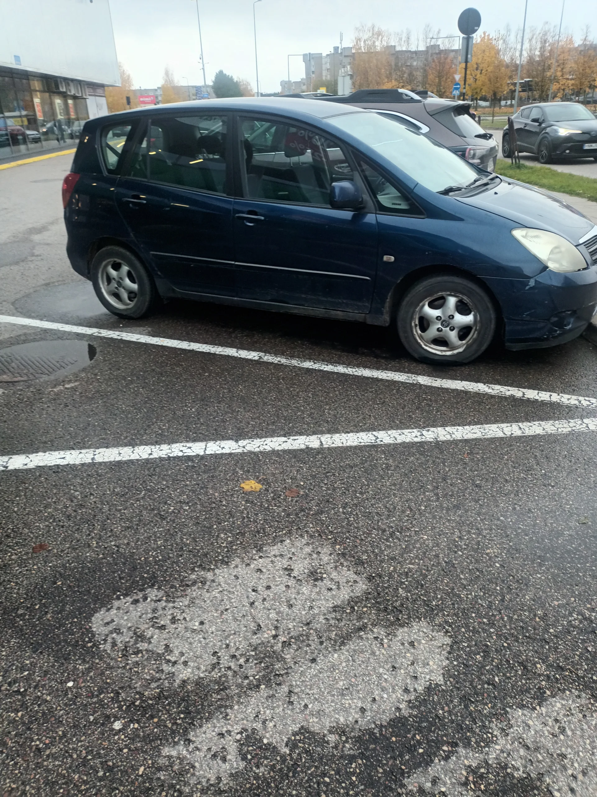 Toyota Corolla Verso, 2003
