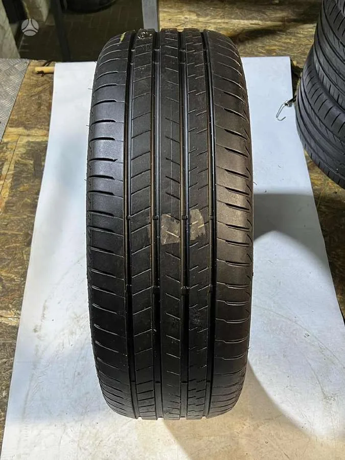 Bridgestone ALENZA 001 245/50 R19