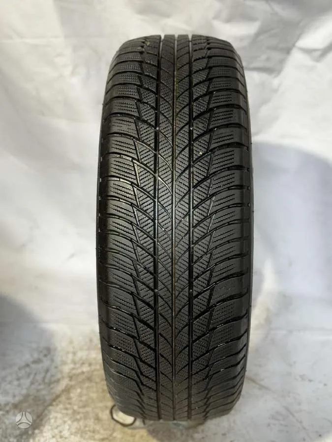 Bridgestone BLIZZAK LM001 225/60 R18