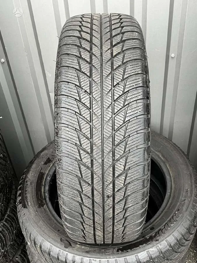Bridgestone BLIZZAK LM001 205/60 R17