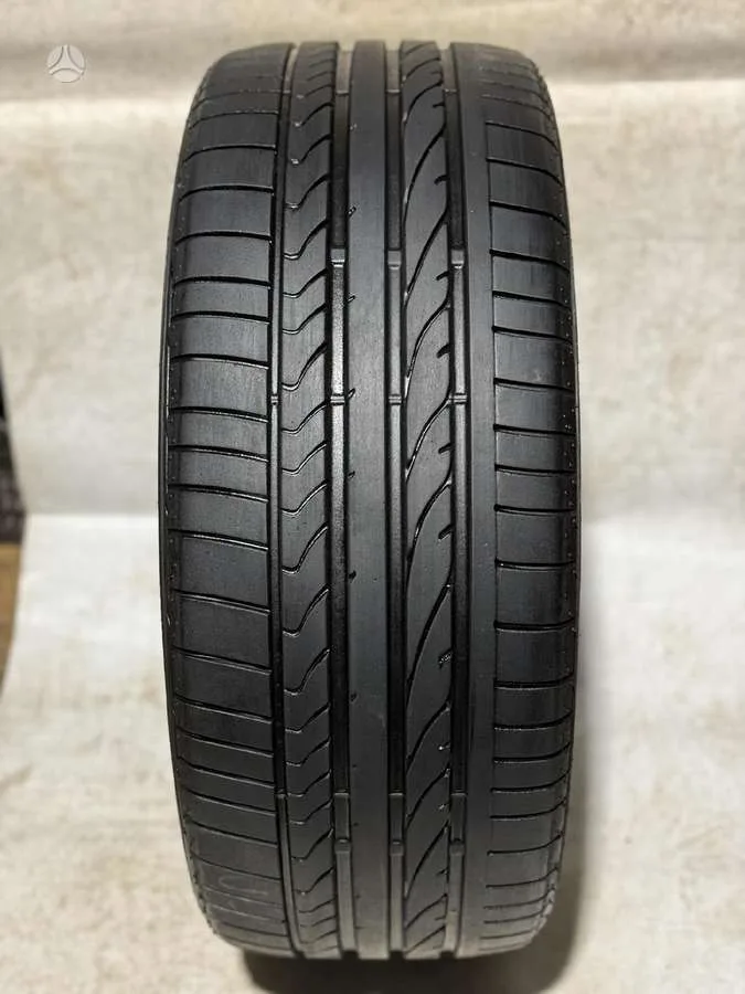 Bridgestone POTENZA RE050A 235/40 R19