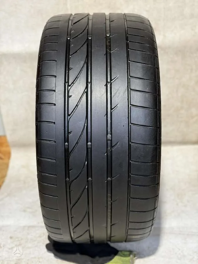 Bridgestone POTENZA RE050A 265/40 R18