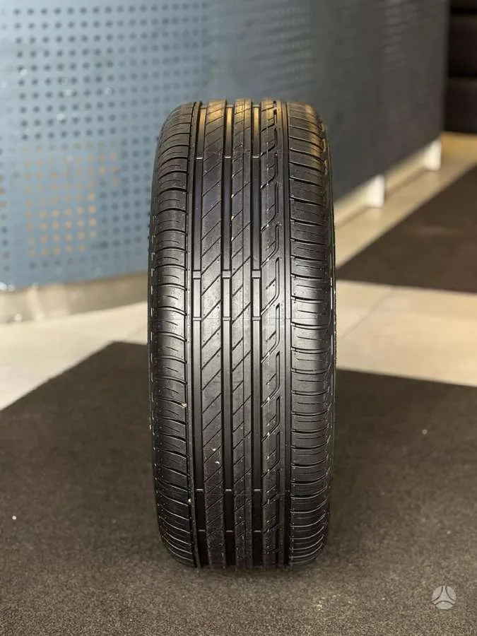 Bridgestone TURANZA T001 215/55 R17