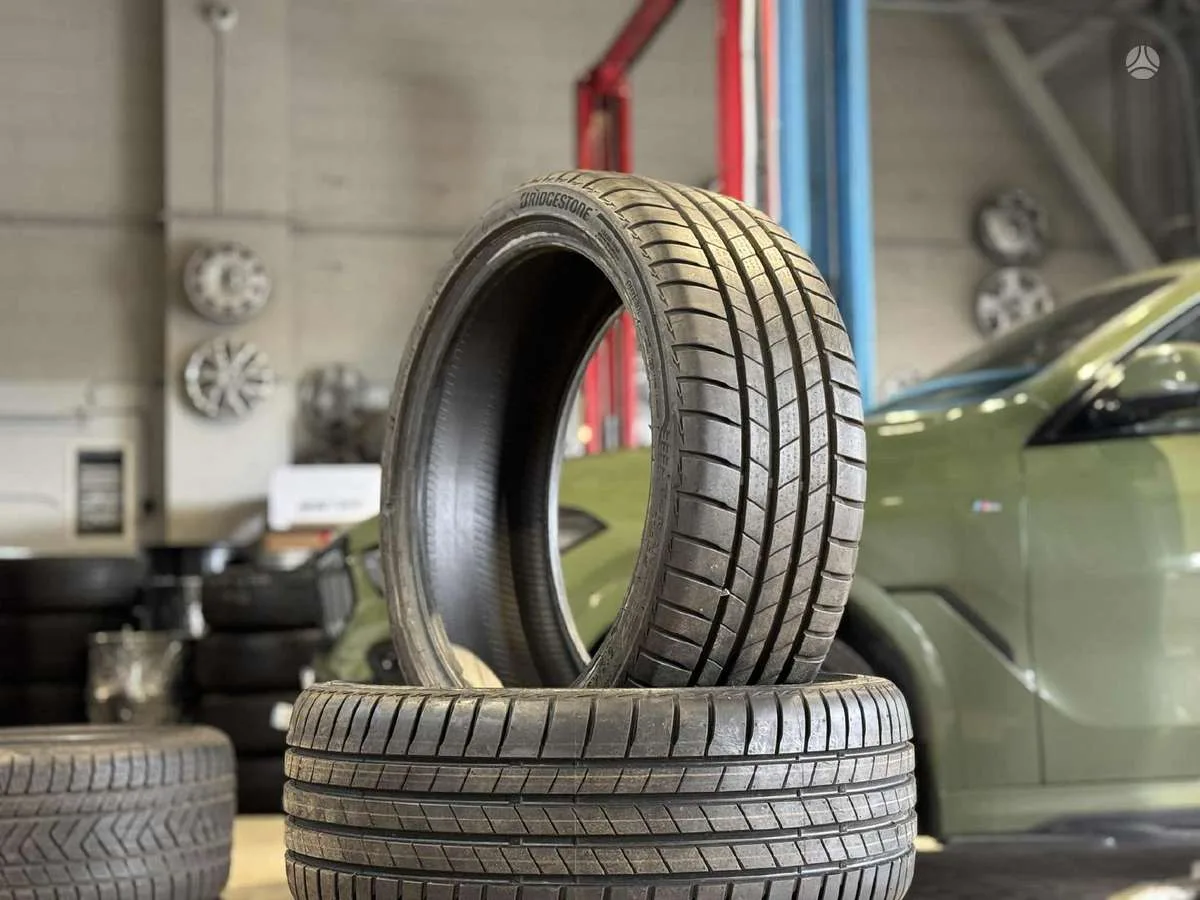 Bridgestone TURANZA T005 215/40 R18