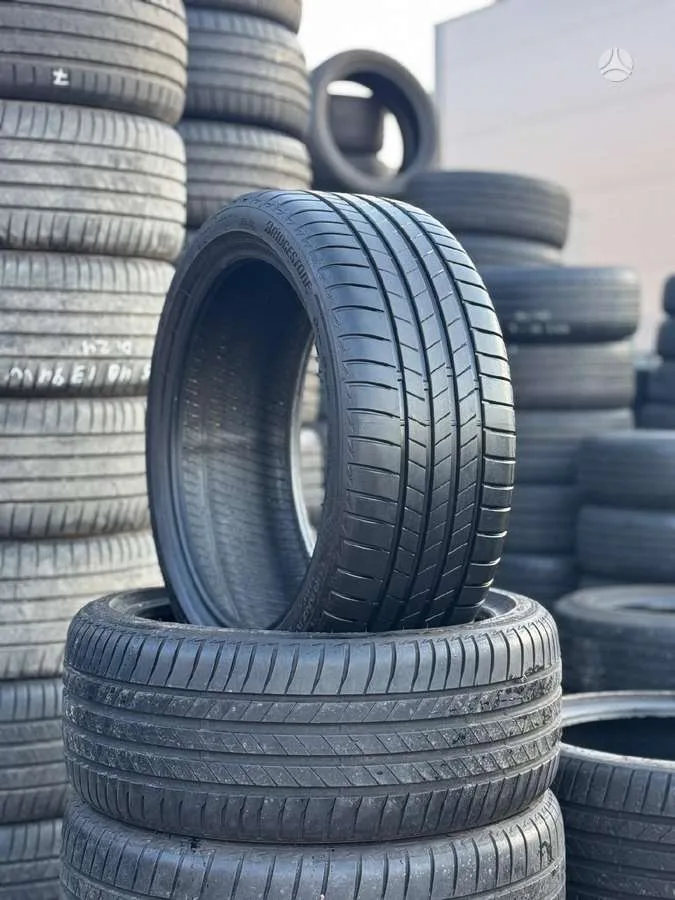 Bridgestone TURANZA T005 225/40 R18
