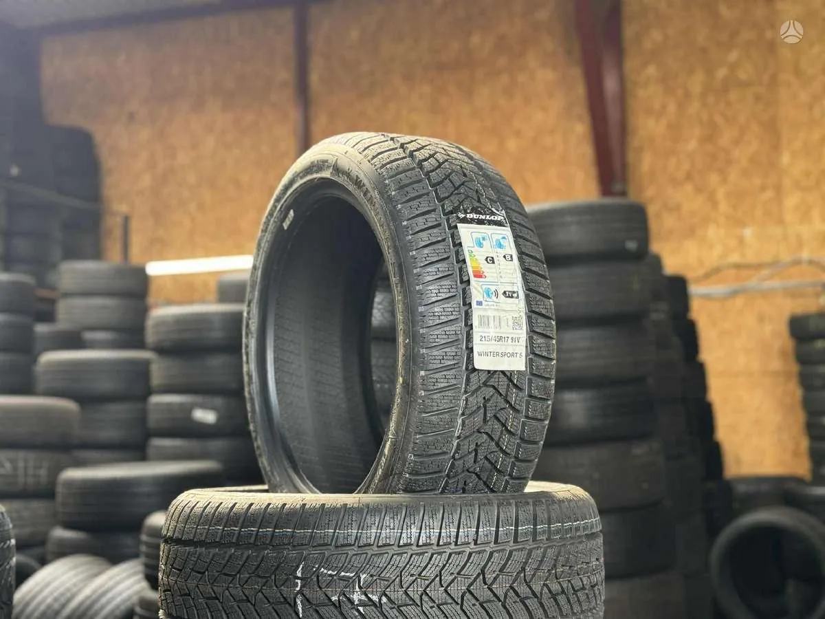 Dunlop WINTER SPORT 5 215/45 R17