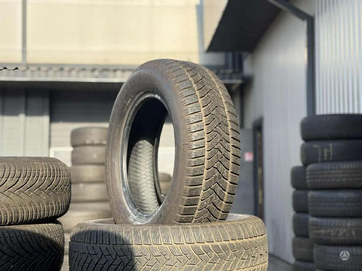 Dunlop WINTER SPORT 5 215/65 R16