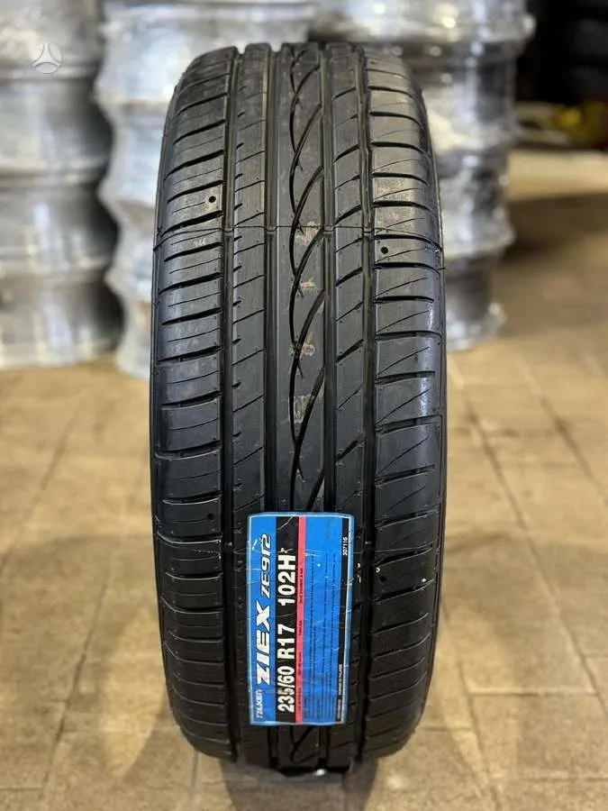 Falken ZIEX ZE912 235/60 R17
