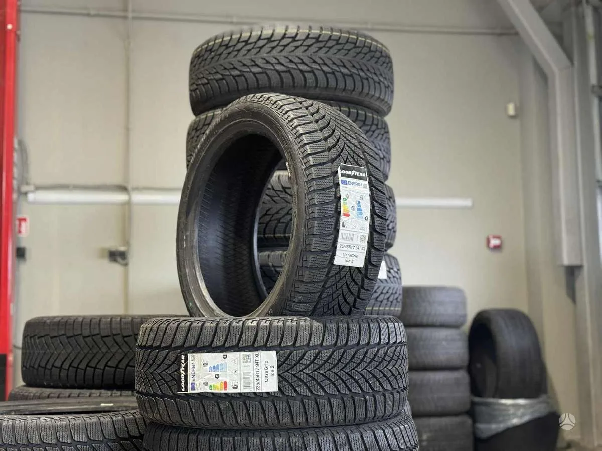 Goodyear ULTRAGRIP ICE 2 XL 225/45 R17