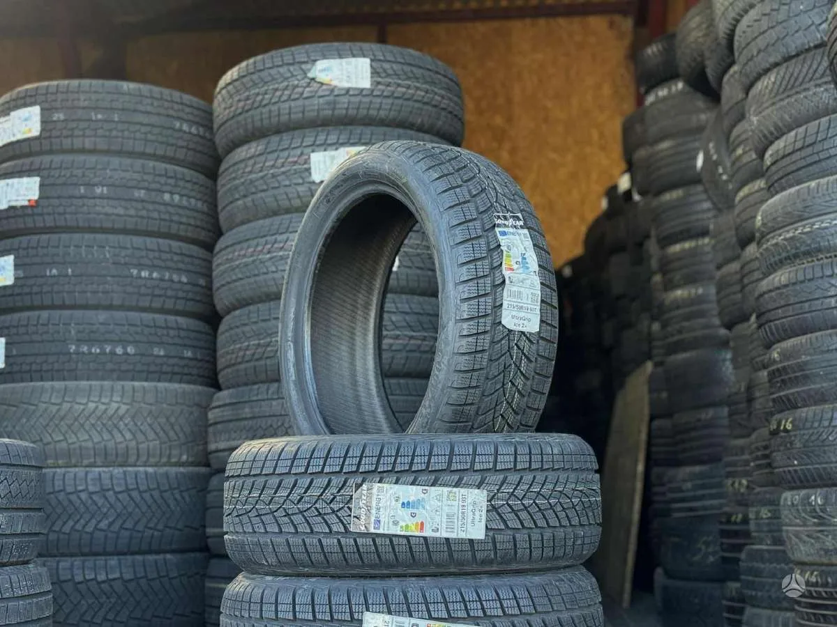 Goodyear ULTRAGRIP ICE + 215/50 R19