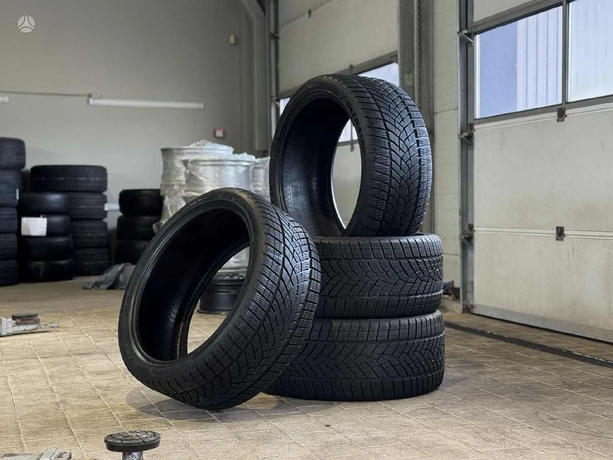 Goodyear ULTRAGRIP PERF. SUV GEN-1 285/35 R22