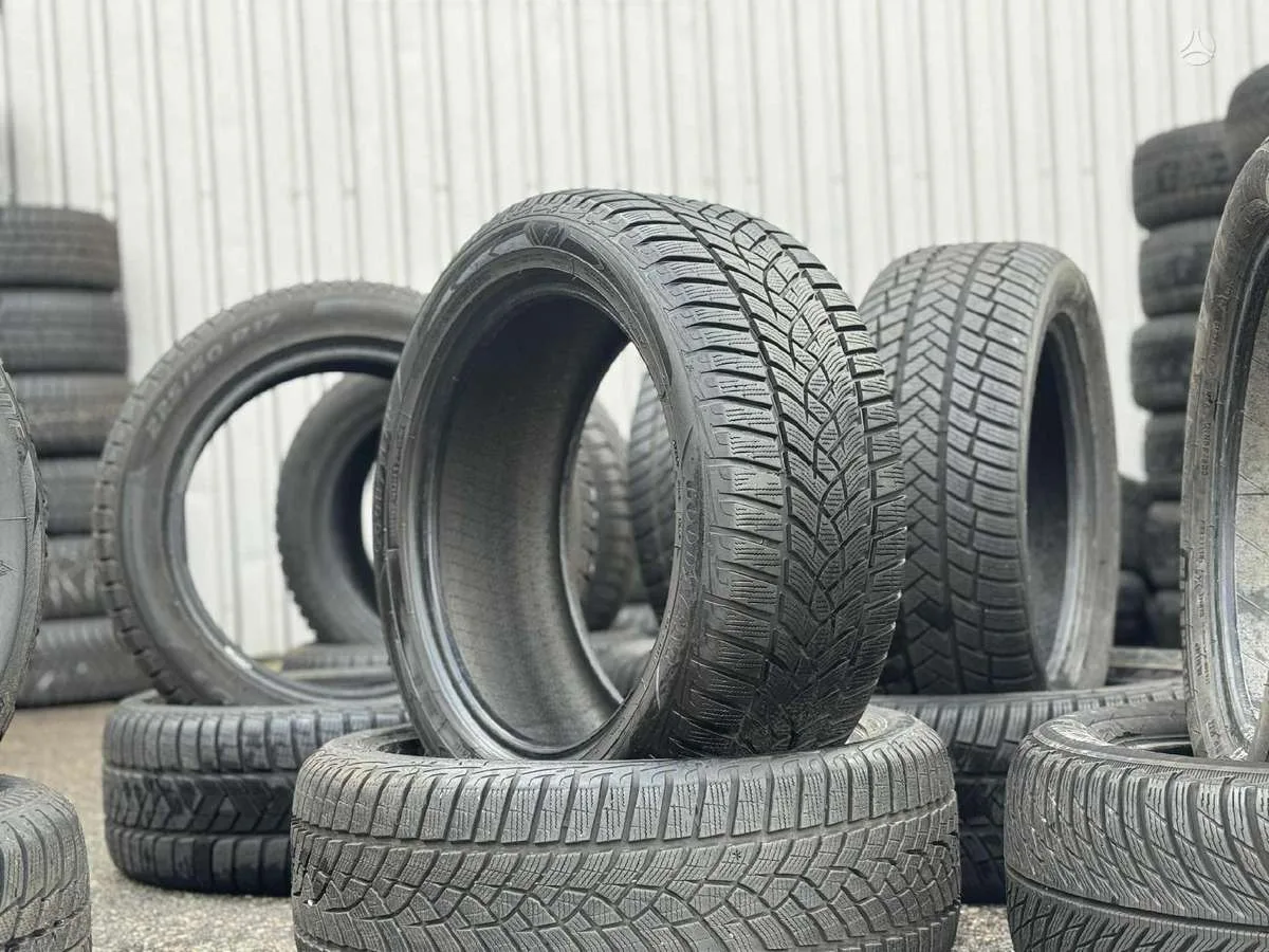 Goodyear ULTRAGRIP PERFORMANCE+ 225/50 R17