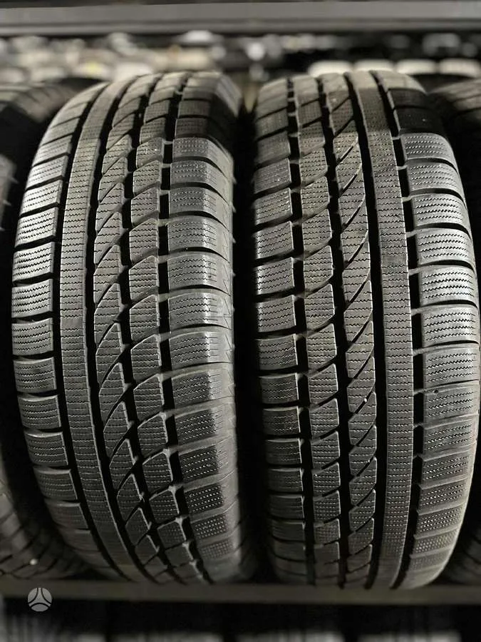 Hankook ICEBEAR W300 215/70 R16