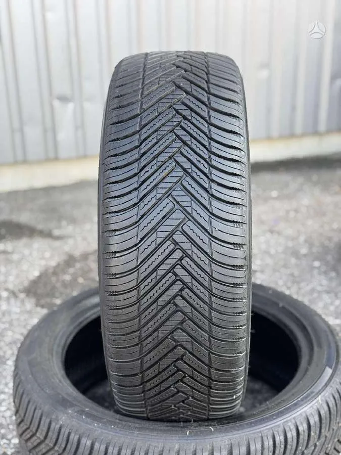 Hankook KINERGY 4S2 215/45 R18