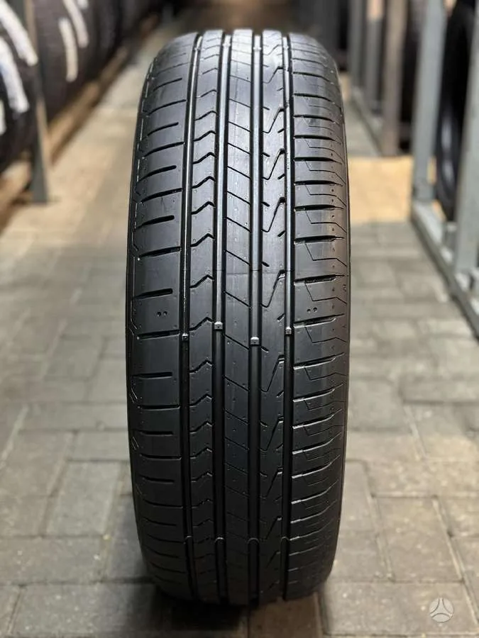 Hankook VENTUS PRIME 3 X 215/65 R17