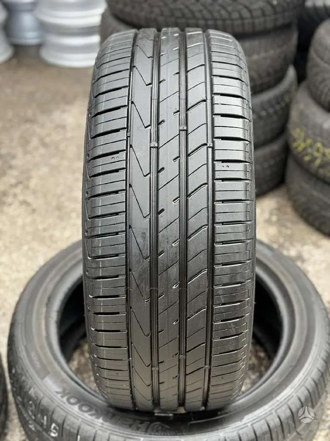 Hankook VENTUS S1 EVO 2 SUV 245/45 R19