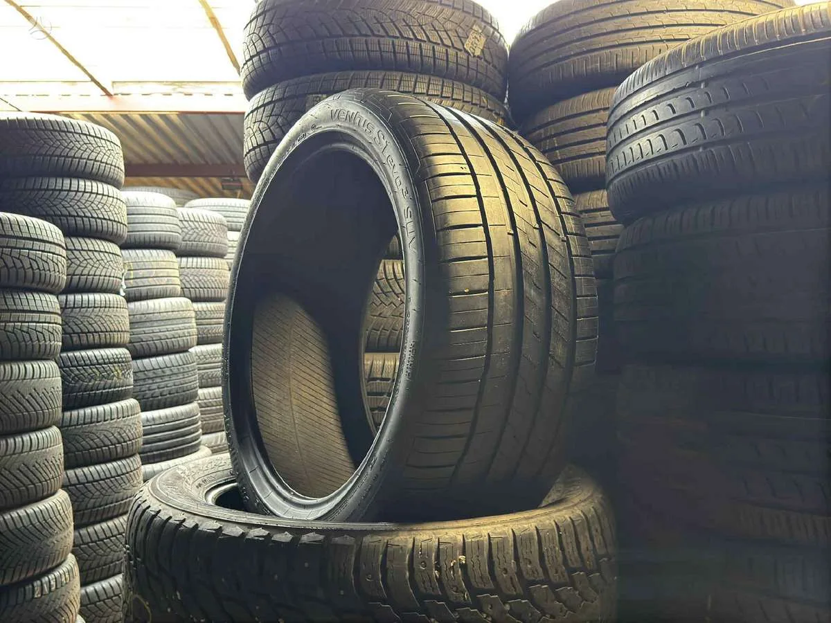 Hankook VENTUS S1 EVO 3 SUV 285/40 R22