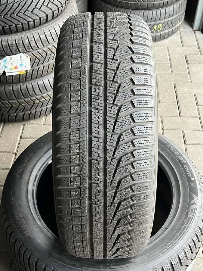 Hankook WINTER I*CEPT EVO 2 235/55 R18