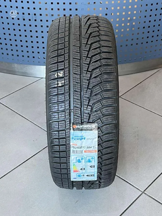 Hankook WINTER I*CEPT EVO 2 205/45 R17