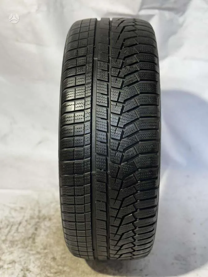 Hankook WINTER I*CEPT EVO 2 215/45 R18