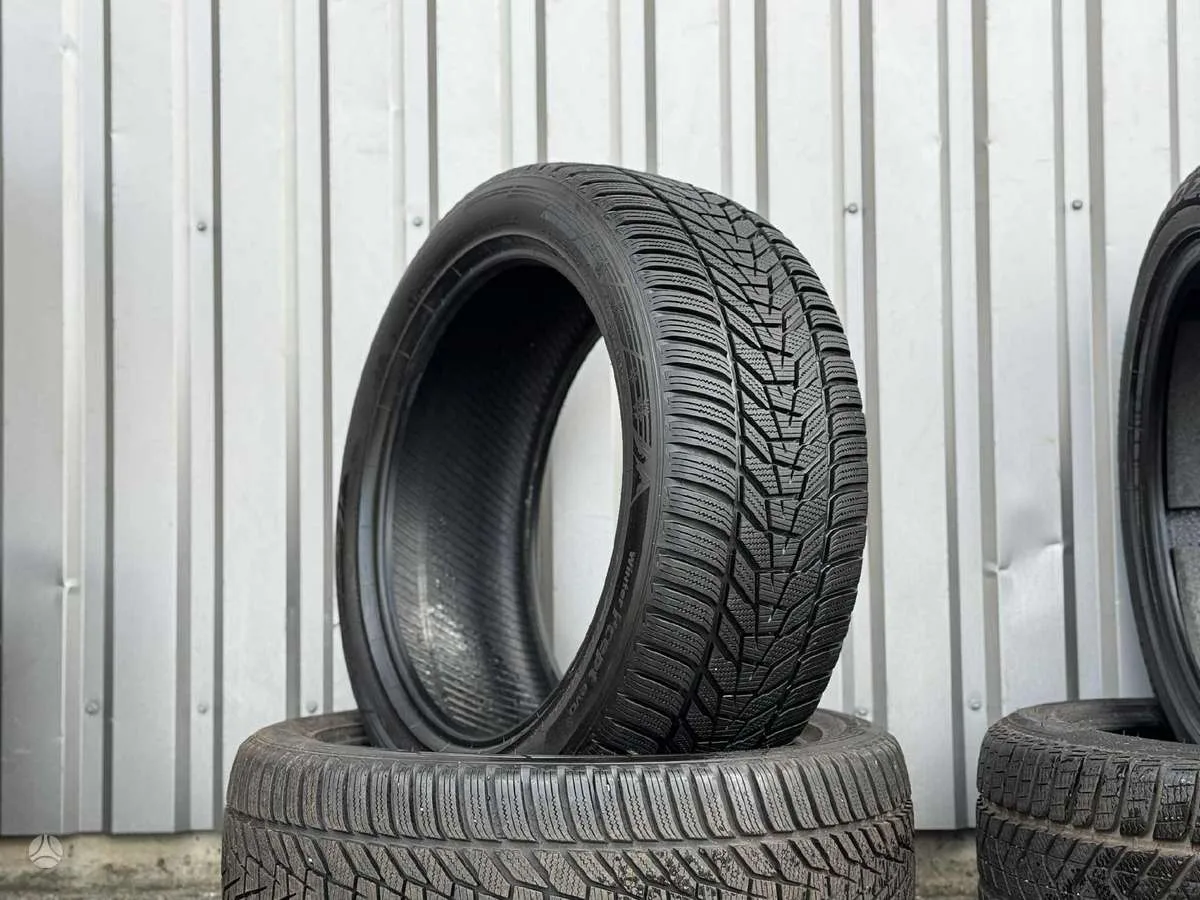 Hankook WINTER I*CEPT EVO 3 255/45 R19