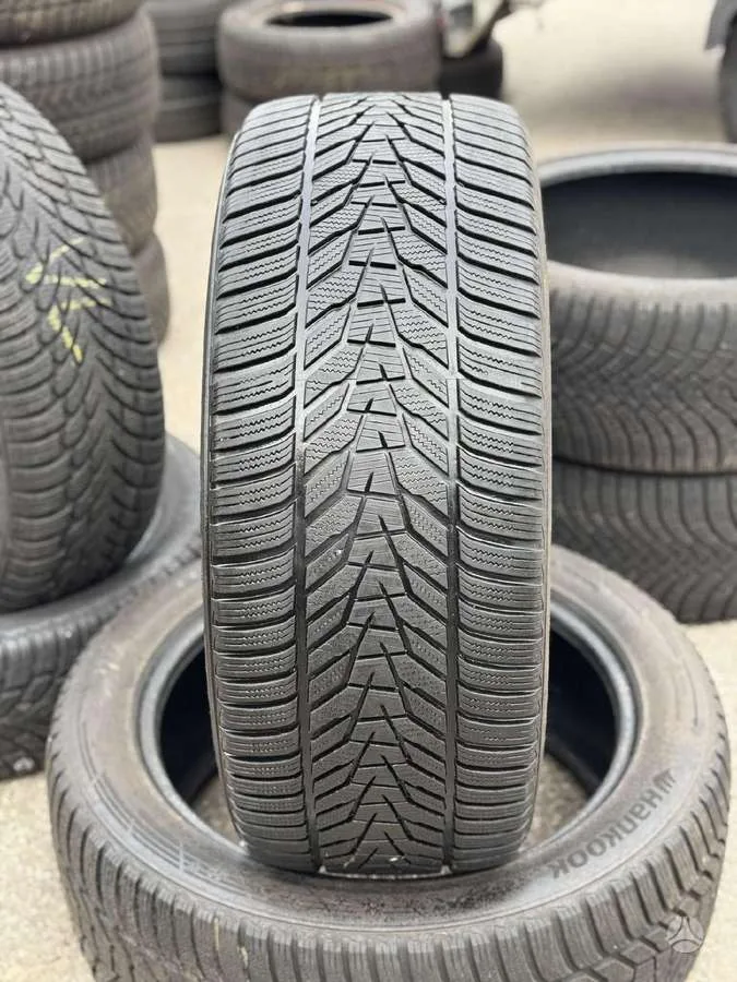 Hankook WINTER I*CEPT EVO 3 X 275/45 R20