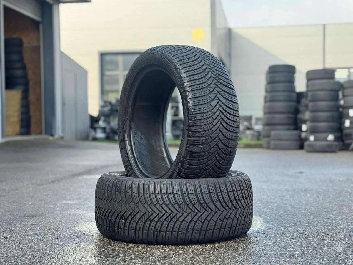 Kleber QUADRAXER 2 245/45 R17