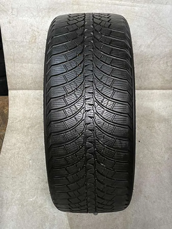 Kumho WINTERCRAFT WP71 245/40 R19