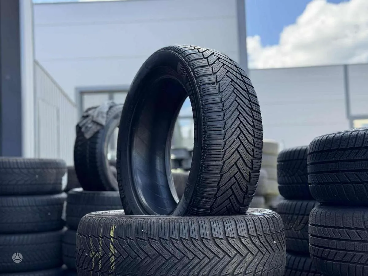 Michelin ALPIN 6 215/55 R17