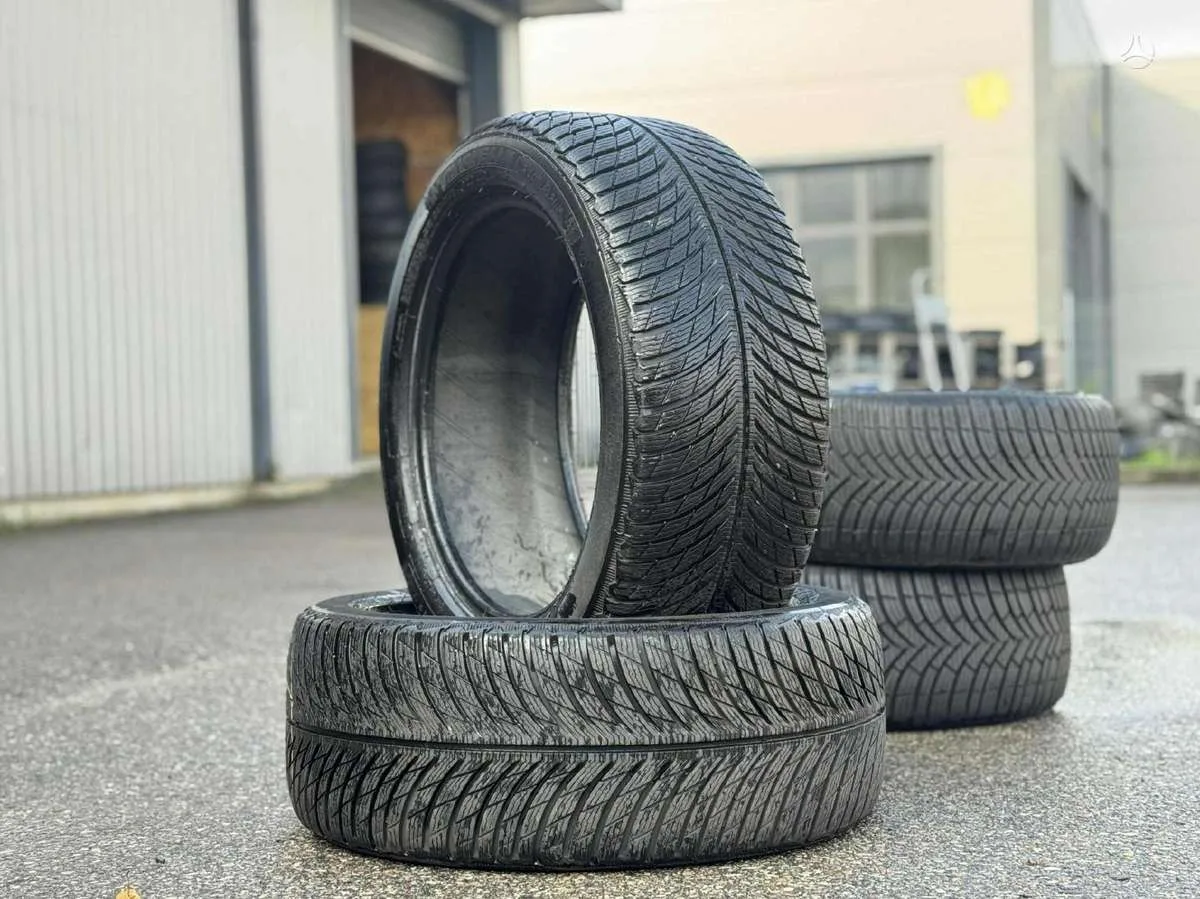 Michelin PILOT ALPIN 5 245/45 R17