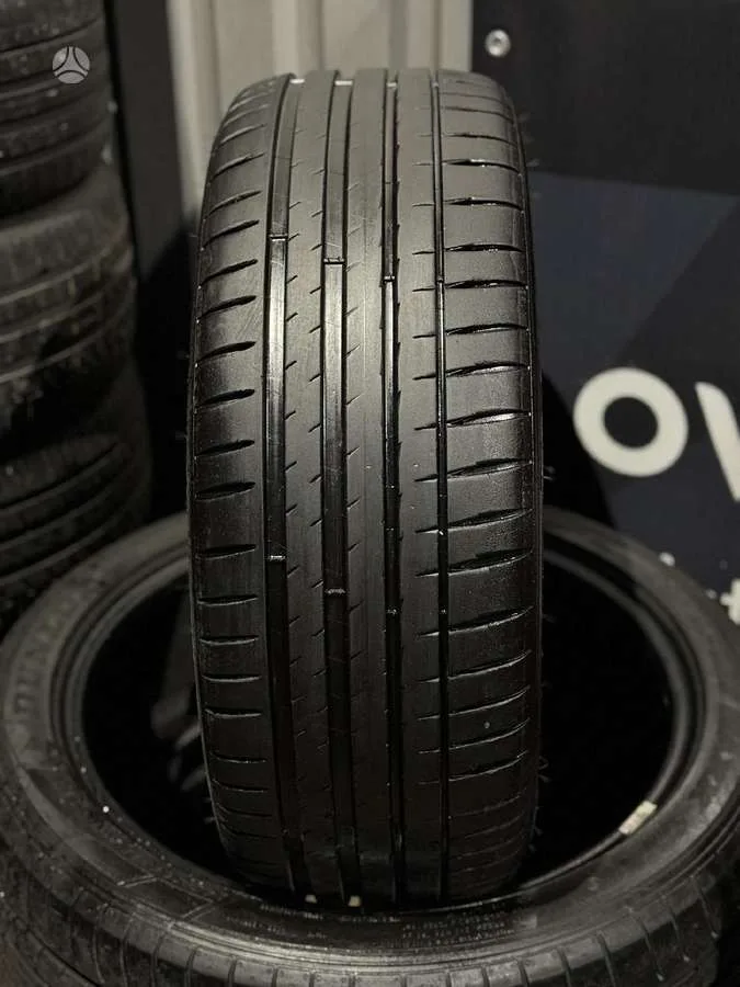 Michelin PILOT SPORT 4 225/45 R19