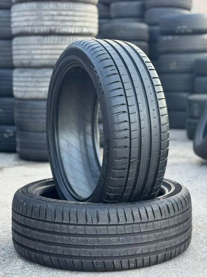 Michelin PILOT SPORT 5 225/45 R19