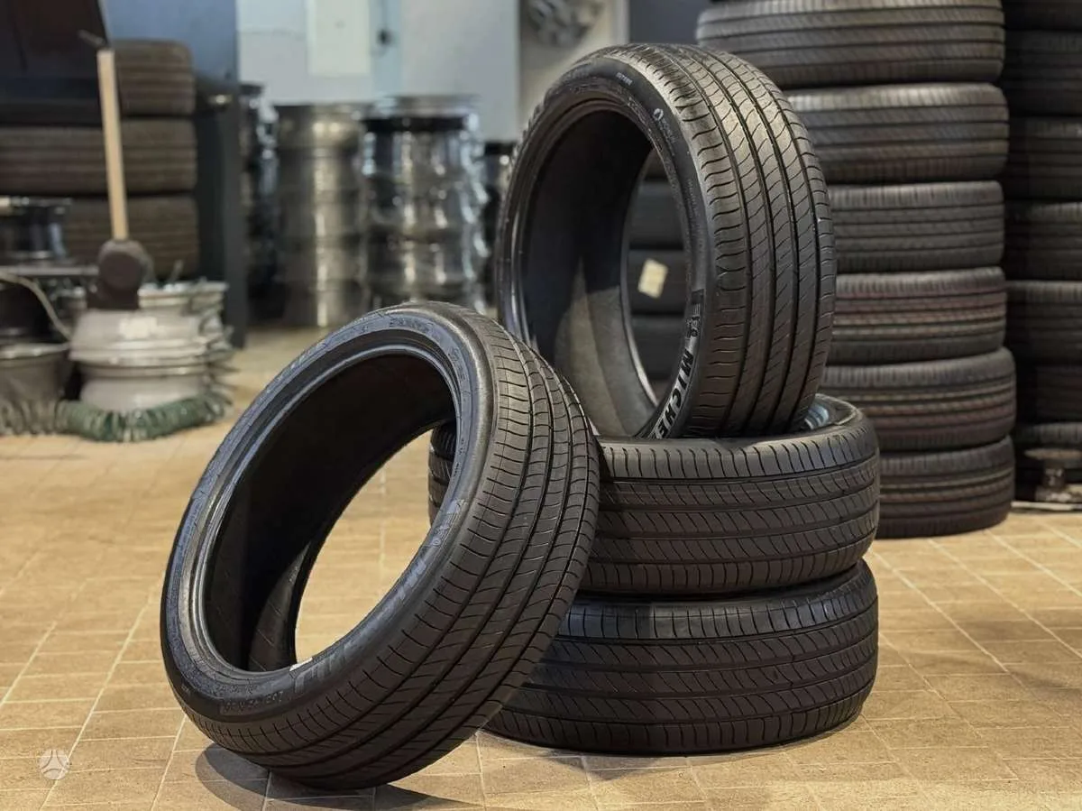 Michelin PRIMACY 4 S1 XL 235/45 R20